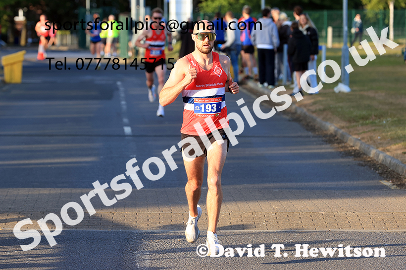 The 2025 Clive Cookson 10k Road Race, Monkseaton, near Whitley Bay. Photo: David T. Hewitson/Sports for All Pics